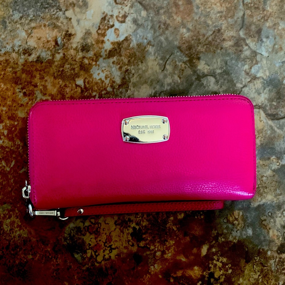 Michael Kors Wristlet Wallet